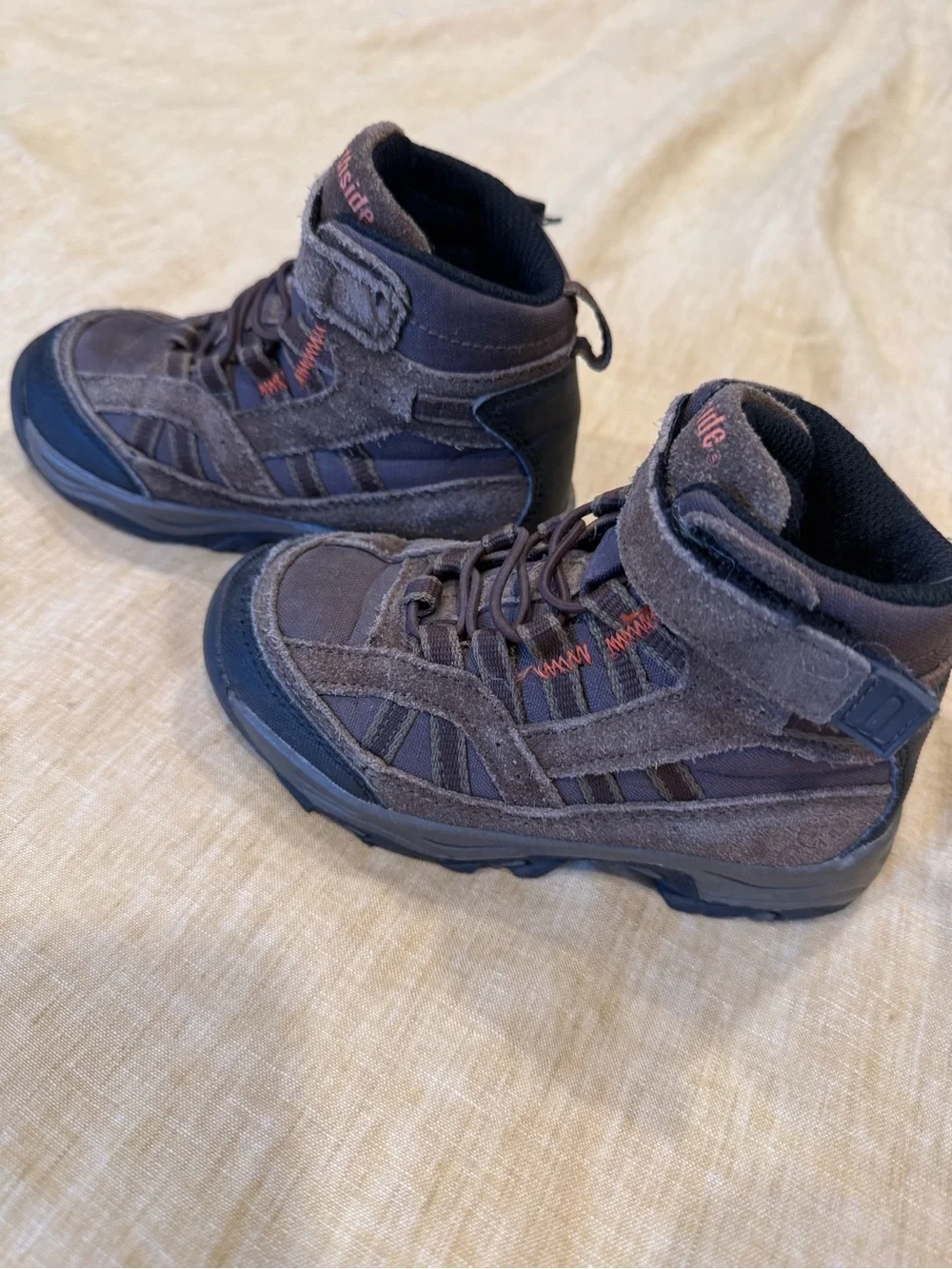 Northside Kids Brown and Black Outdoor Boots